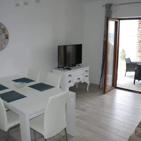 Sima Apartman *